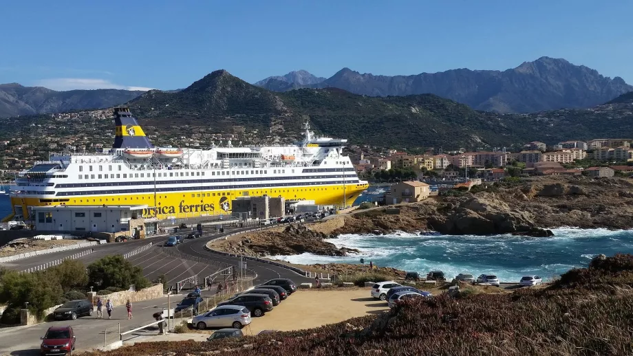 Ferries Córcega