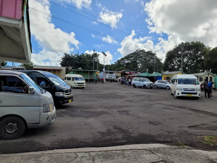 Estación de autobuses del este, St.