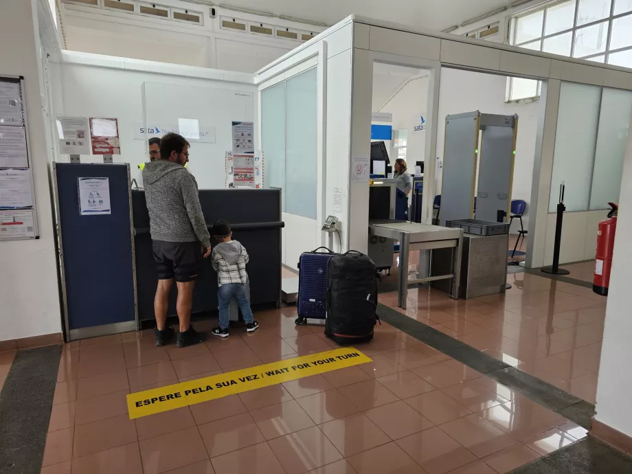 Interior de la parte pública de la terminal