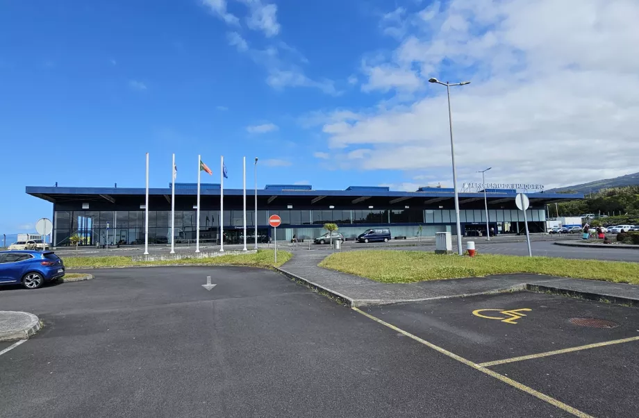 Terminal del aeropuerto de Pico