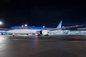 Neos Boeing 787-900 en Praga PRG
