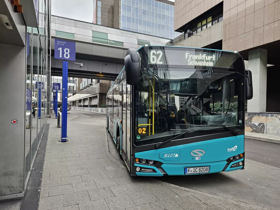 Estación de autobuses, terminal 1, FRA