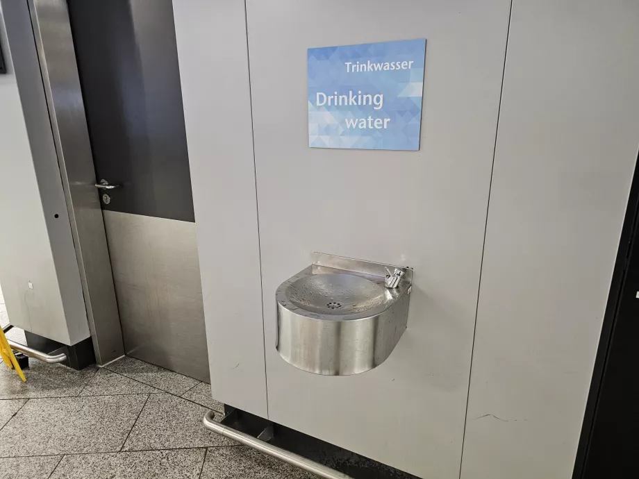 Agua potable, aeropuerto FRA