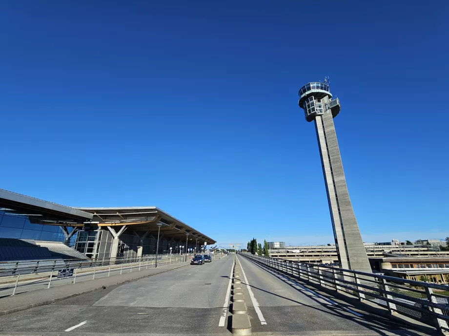 llegada al aeropuerto de Oslo