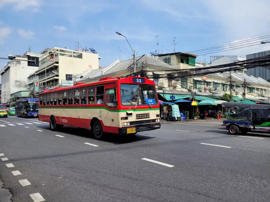 Autobús no acondicionado