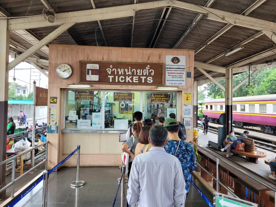 Taquilla de la estación de Thonburi