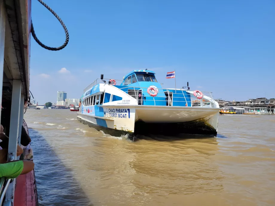 Barco turístico Chao Phraya