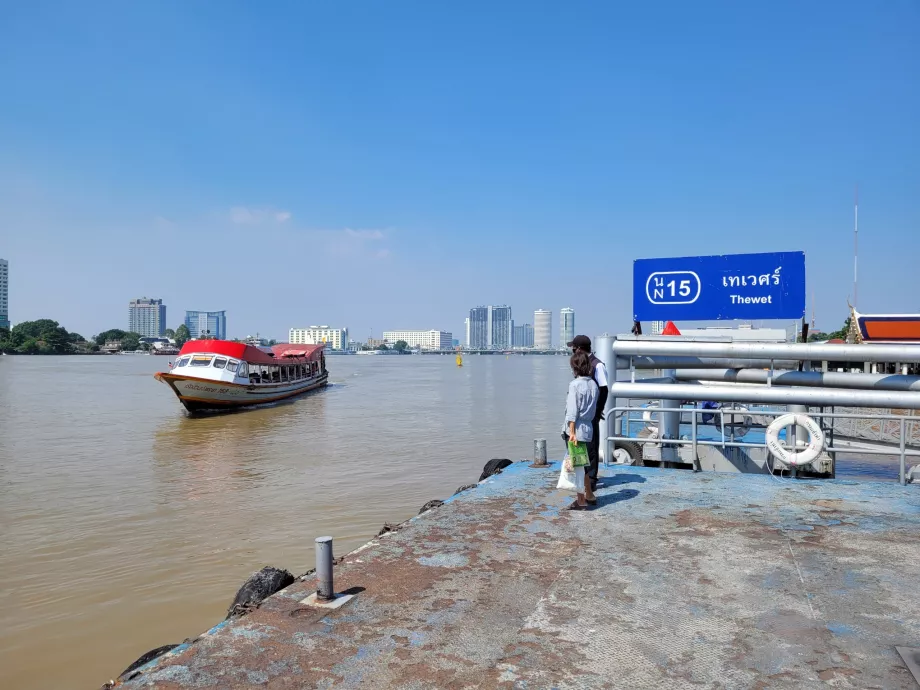 Barco exprés Chao Phraya