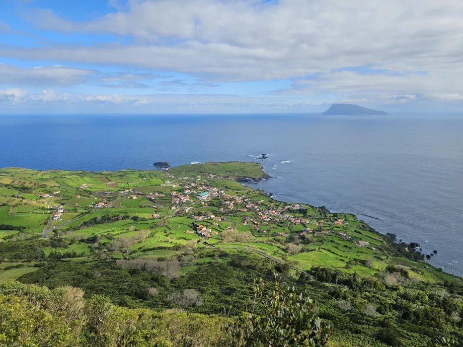 Vista del pueblo de Ponta Delgada