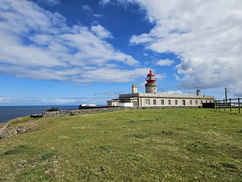 De Farol a Albarnaz