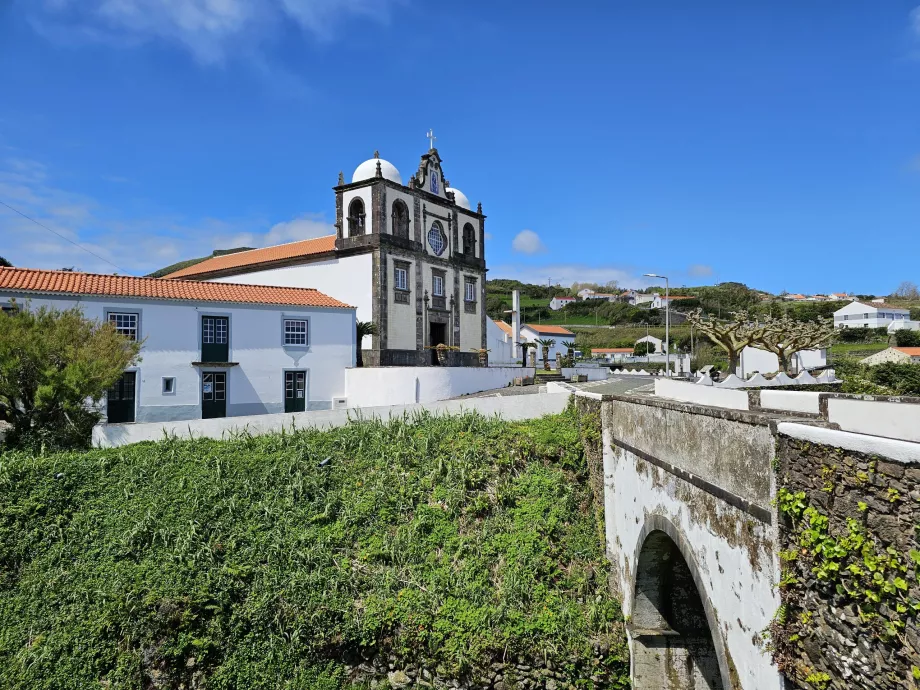 Iglesia de Lajes