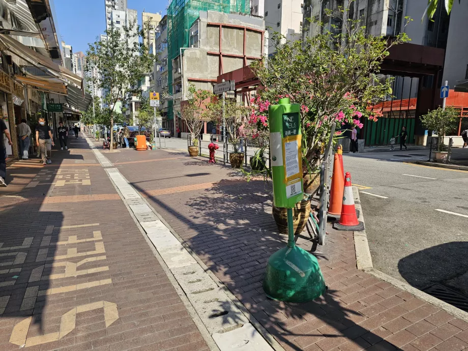 Una parada de autobús en Canton Road