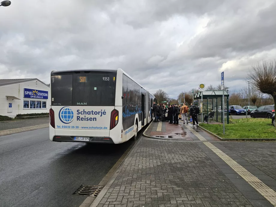 Parada de autobús del aeropuerto, estación de Weeze