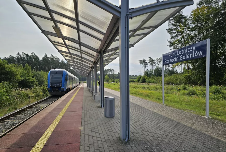 Tren al aeropuerto de Szczecin