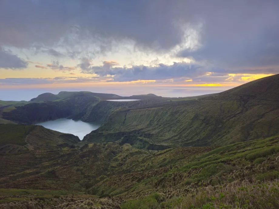 Miradouro Lagoas Funda e Rasa al atardecer