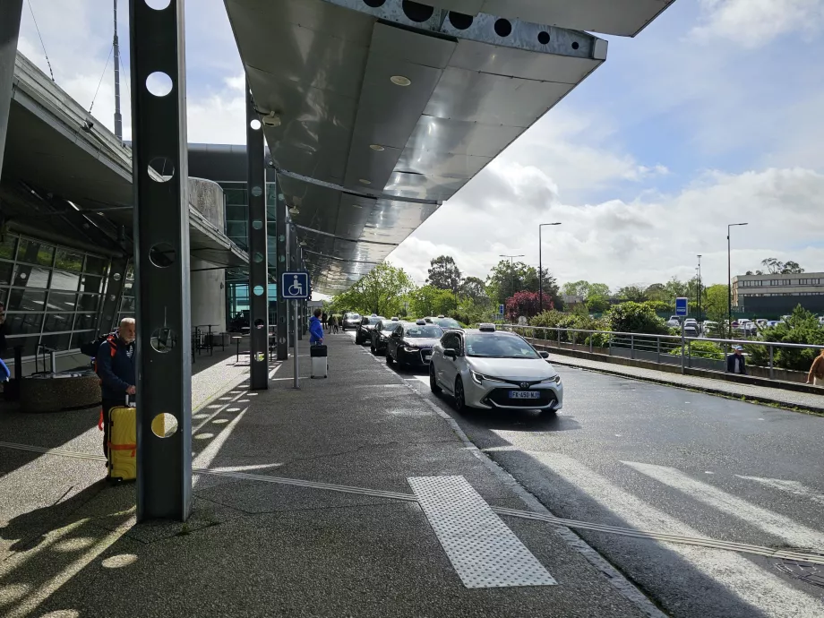 Parada de taxis, aeropuerto de Rennes