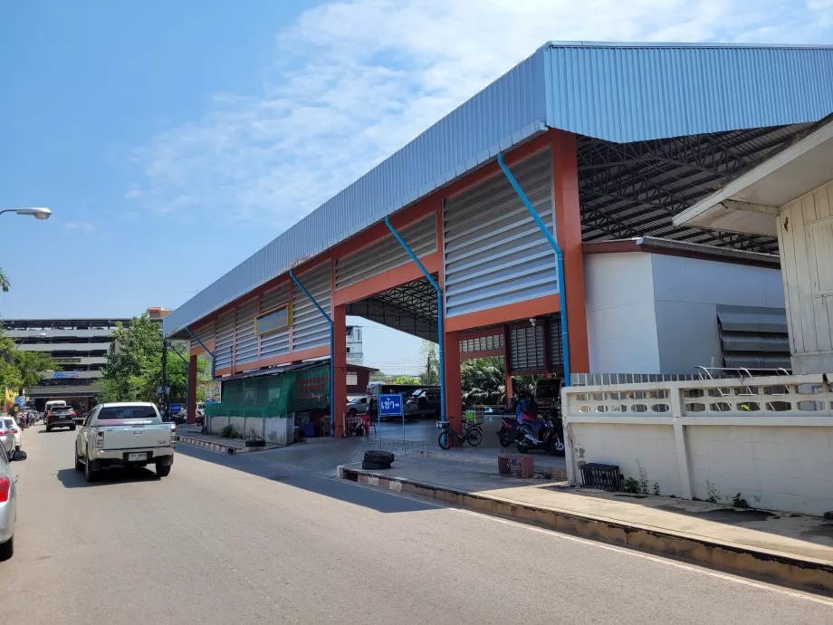 Estación de autobuses de Maeklong