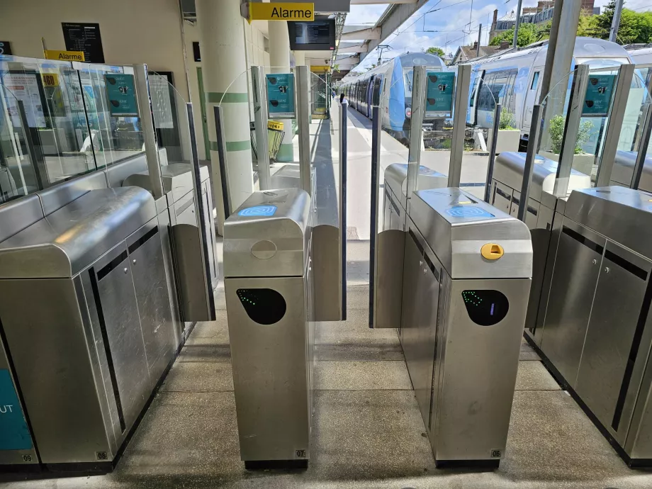 Torniquetes en los trenes Transilien