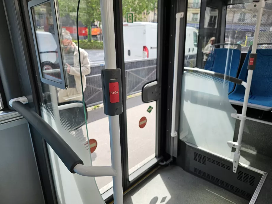 Botón de parada para salir del autobús