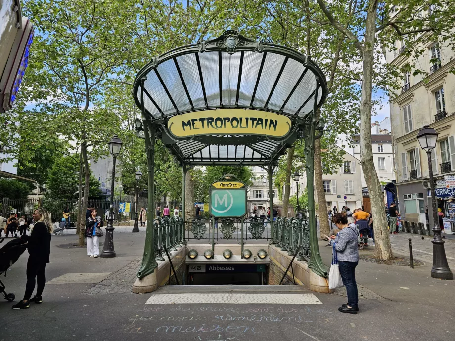 Entrada del metro, estación Abbesses