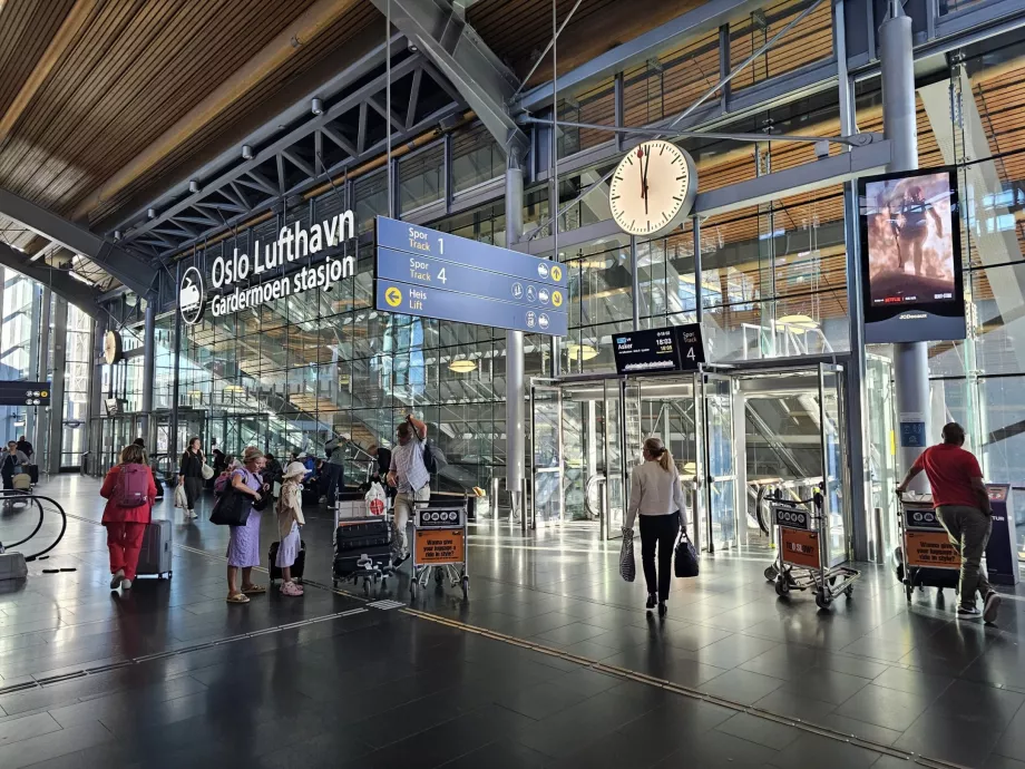 llegada al aeropuerto de Oslo