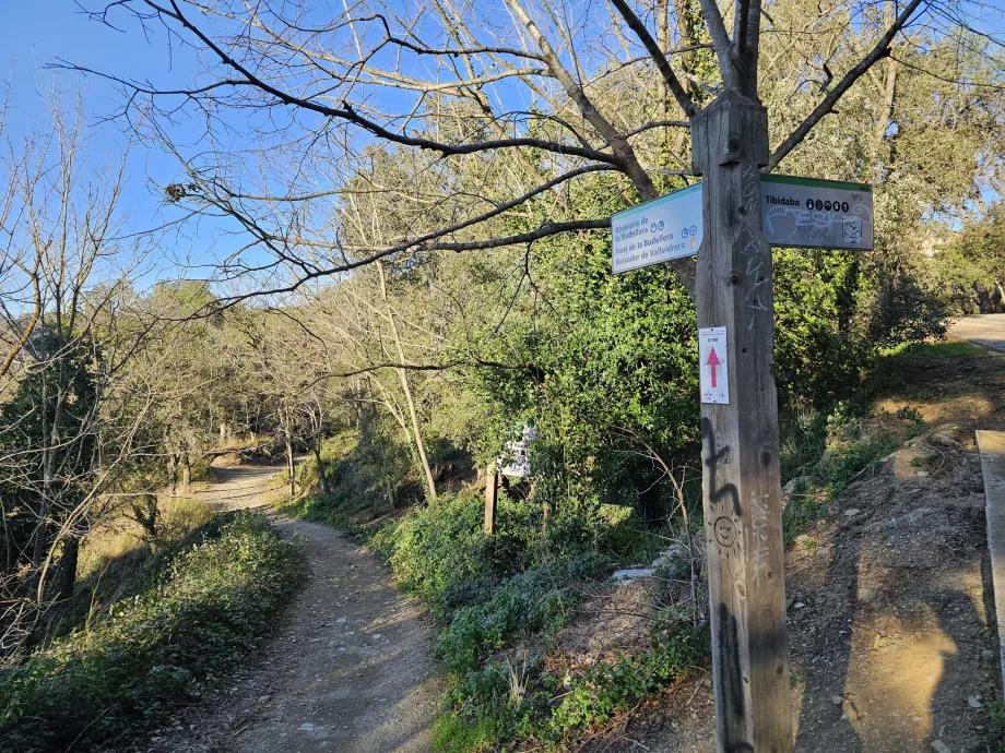 Turisitika en las montañas del Tibidabo