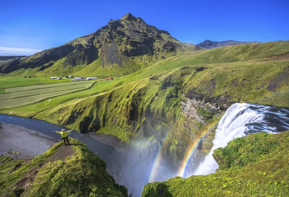 Montaña en Skogafoss