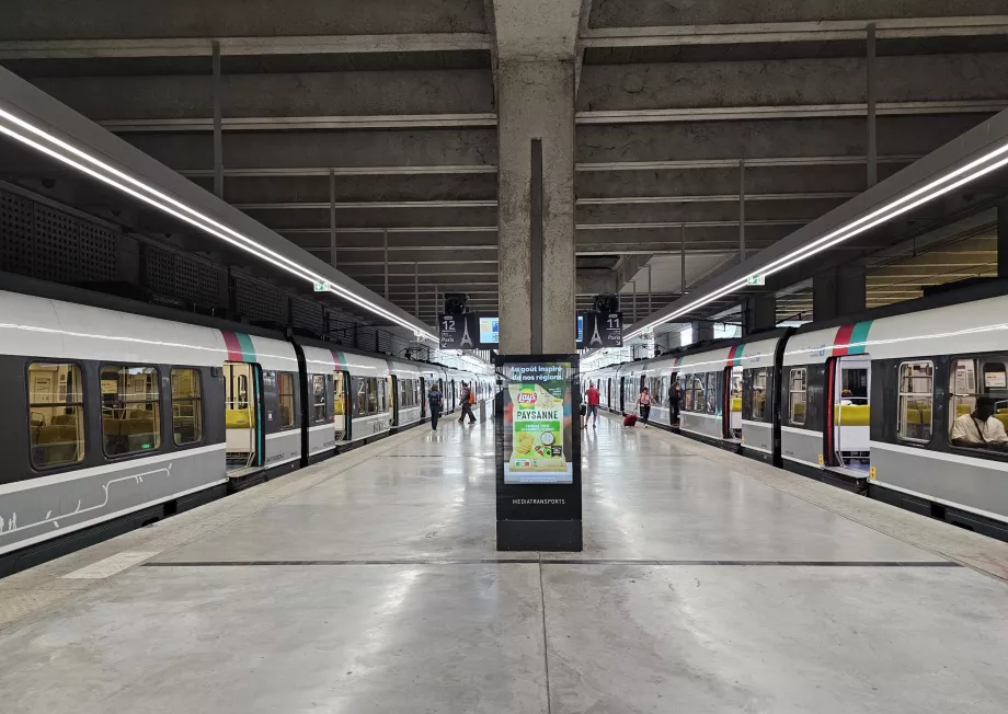 Andenes de los trenes RER B - terminales 2