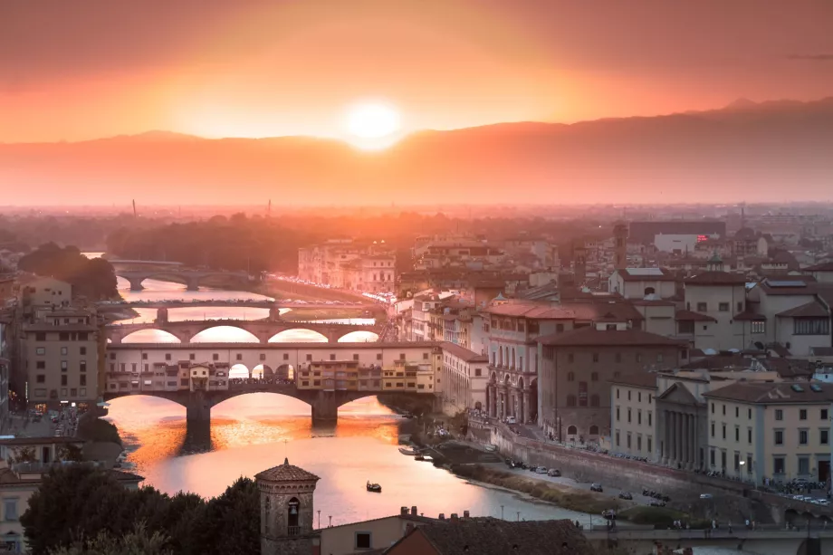 Puesta de sol sobre Florencia