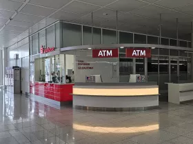 Cajeros automáticos en la Terminal 2