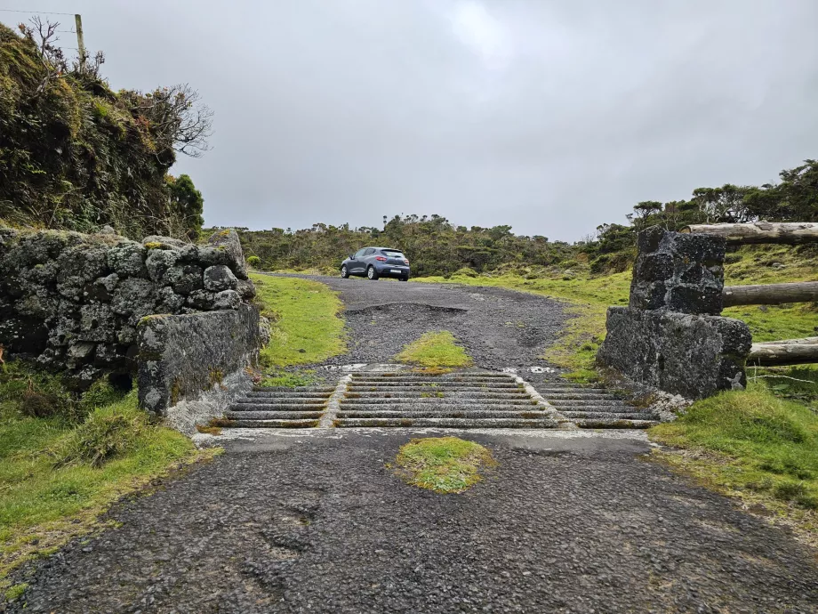 Carretera secundaria en el centro de la isla