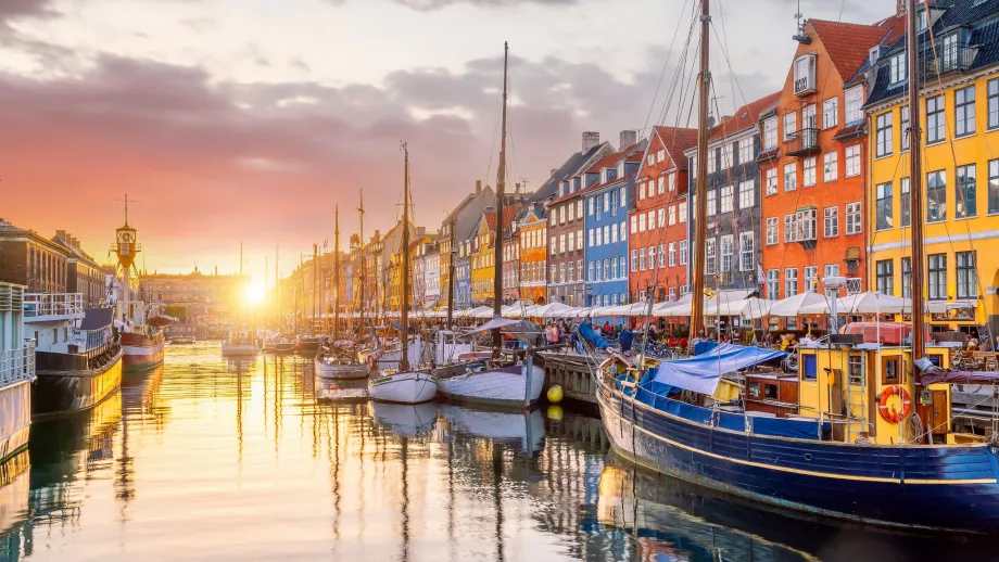 Puesta de sol en Nyhavn