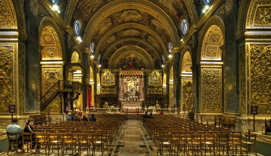 Interior de la catedral de San Juan