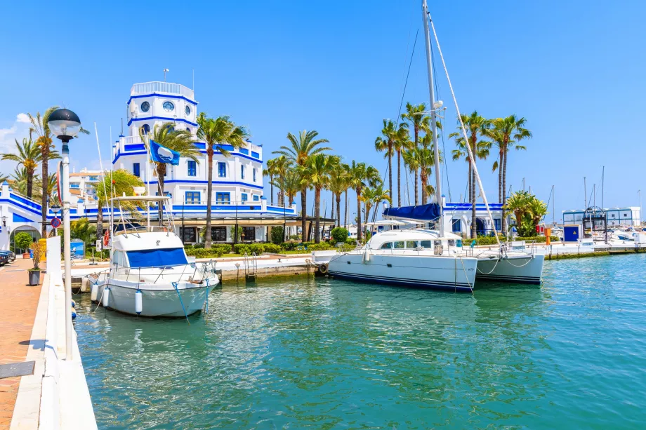 Faro de Estepona