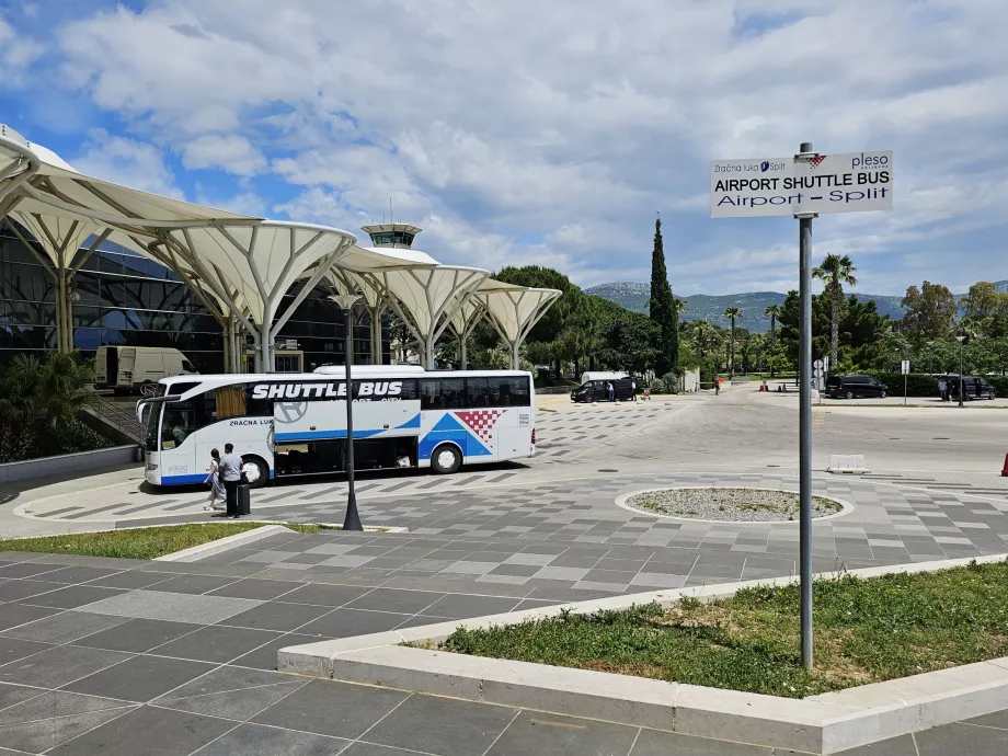 Parada del autobús lanzadera