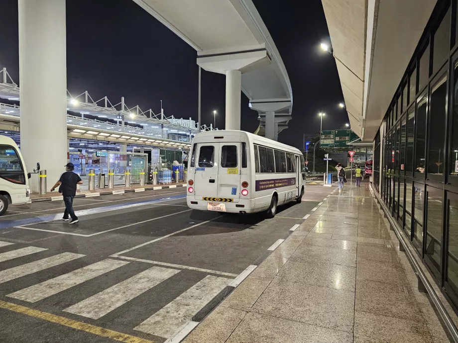 Parada de la lanzadera del hotel, Terminal 1