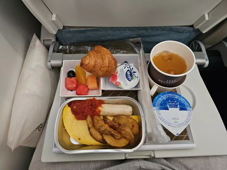 Desayuno, vuelo de larga distancia de Royal Brunei Airlines