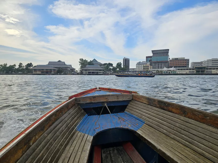 El viaje en barco desde Kampong Ayer