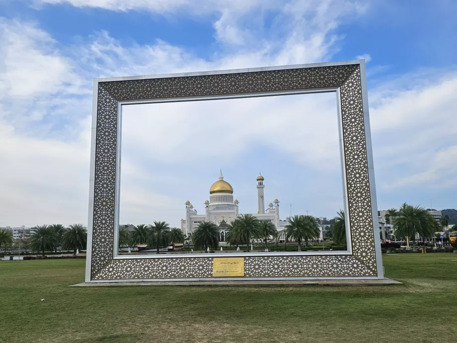 Marco, Bandar Seri Begawan