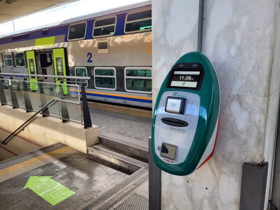 Marcador de billetes - Estación de Pisa