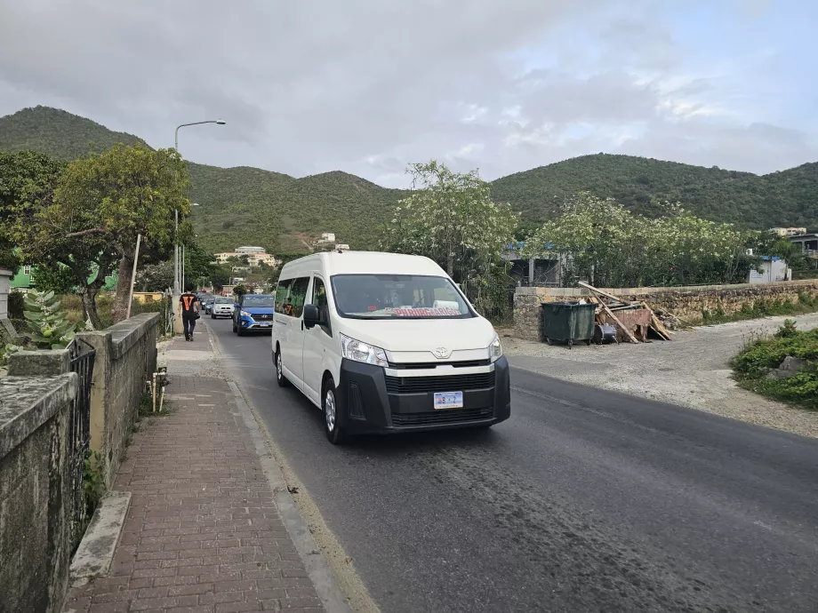 Minibuses en San Martín