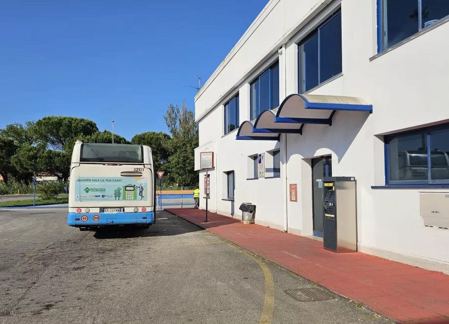 Bus stop with ticket machine