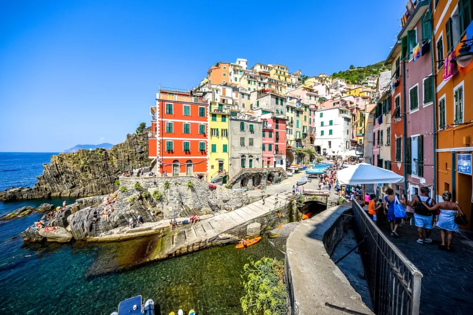 Riomaggiore desde el puerto