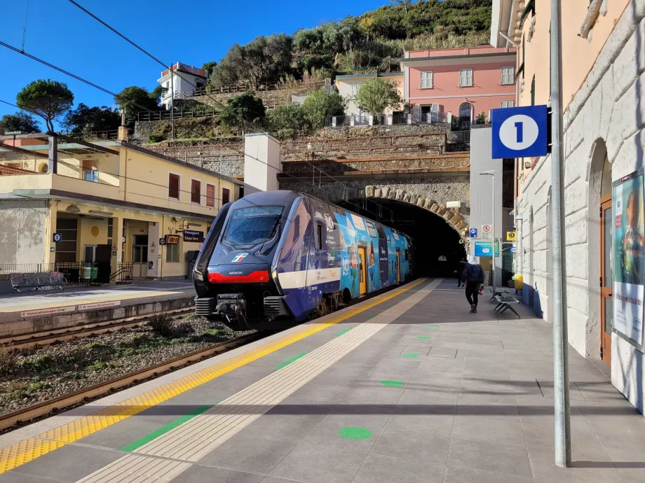 Llegada en tren desde Sestri Levante