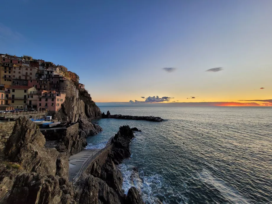 Puesta de sol en Manarola