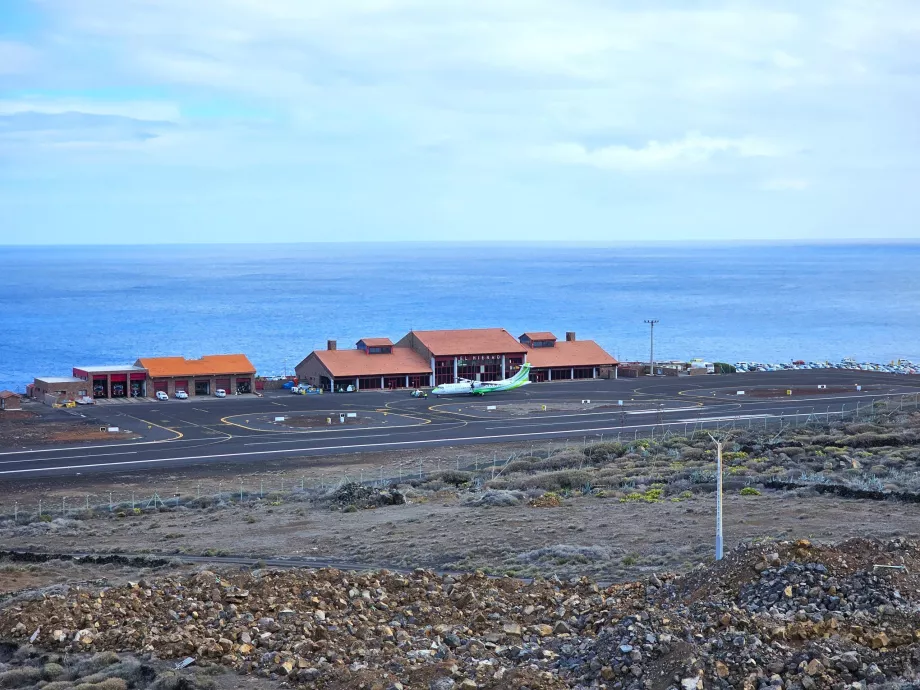 llegada por aeropuerto El Hierro