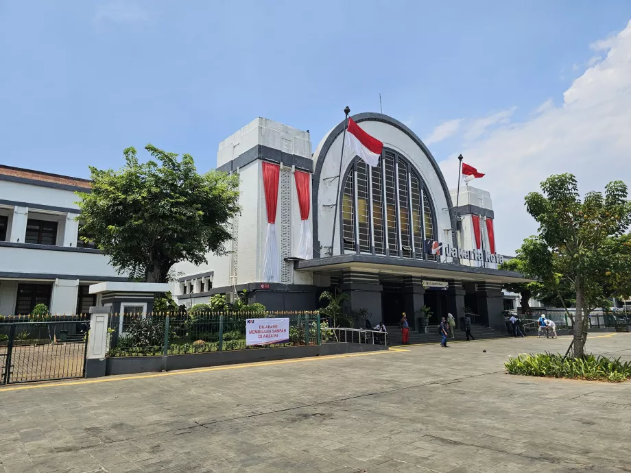 Estación de ferrocarril de Yakarta Kota