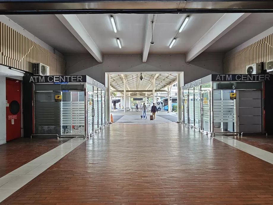 Cajeros automáticos, terminal 1