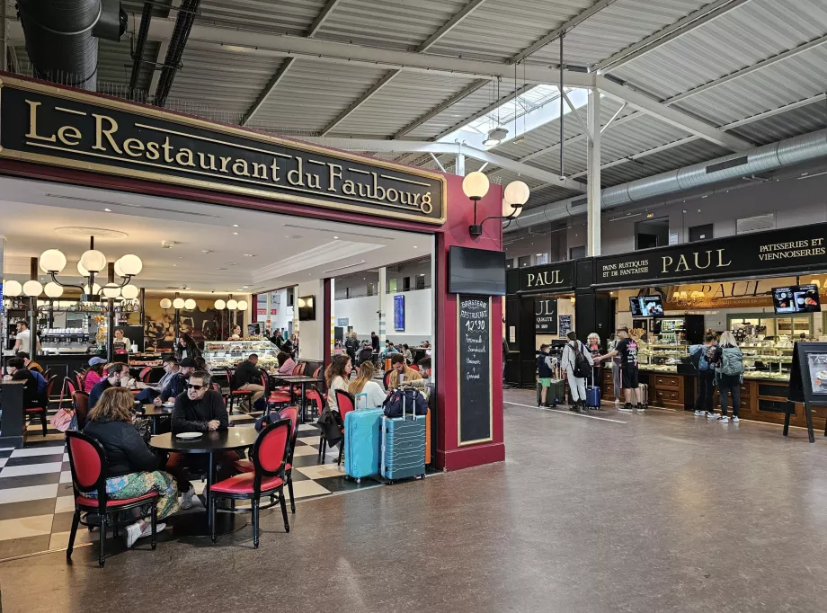 Refrescos, zona pública, Terminal 2