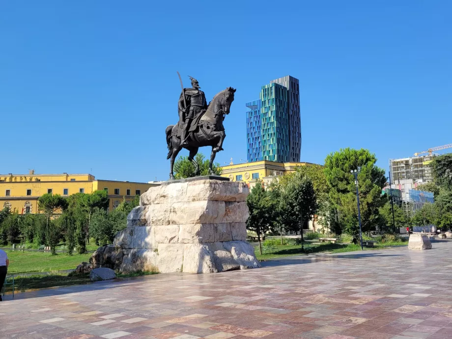 Estatua de Skanderbeg